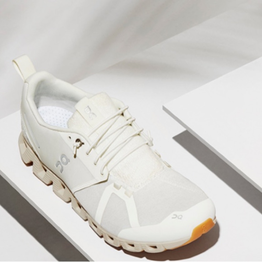 On Cloud 5 Terry Sneakers, White / Almond
